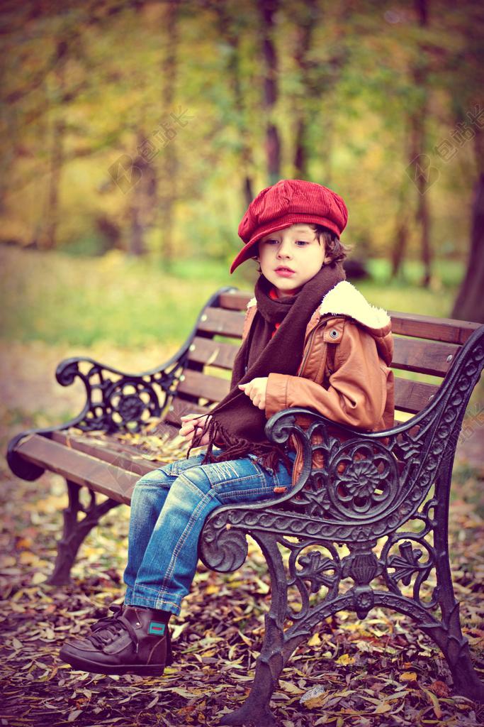 公园 男孩 婴儿 板凳 小小孩 孩子 儿童摄影 可爱的宝宝