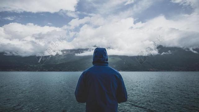 海 海洋 水 黑暗 山 高原 查看 景观 自然 人 男子