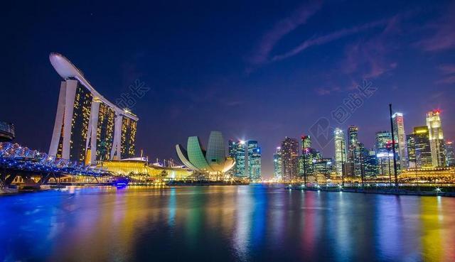 新加坡 滨海湾 图晚 城市马赛克。 颜色。 晚的冲击。 码头