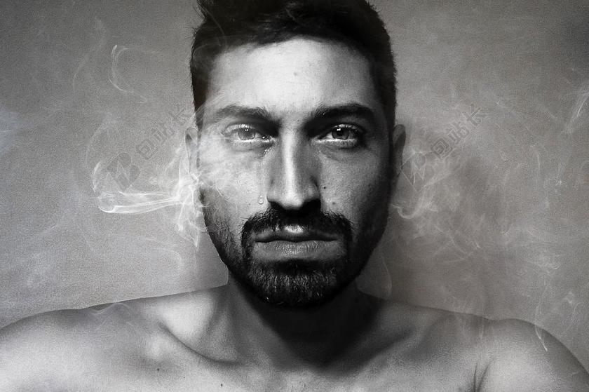 肖像 男子 撕 黑色和白色 悲伤 看看 魔术 烟 蒙太奇