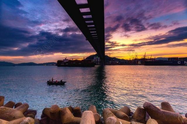 日落自然海船夏日城市桥背景图片