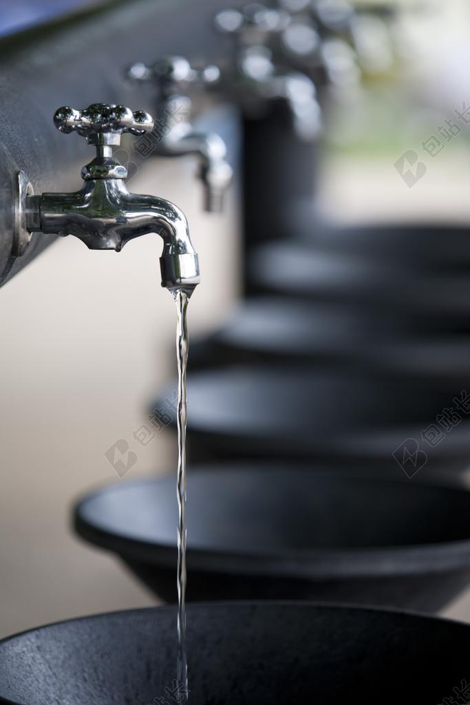 水龙头 水 电 饮用水 公园 口渴 金属 还