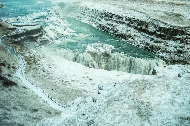 冰岛 野生 大瀑布 河 冰 冷 绿松石 雪 山 北