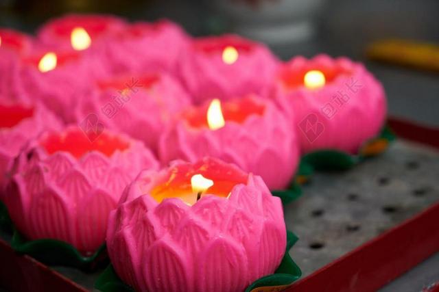 蜡烛 油灯 祈祷 寺庙 文化 粉红色 佛教徒 佛教 摄影