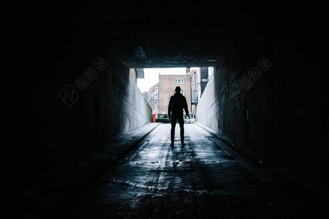 黑暗 隧道 人 男子 单