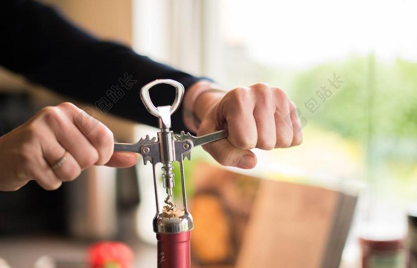 开一瓶 瓶 葡萄酒 酒精 喝 软木 拔去塞子 开瓶器 开放