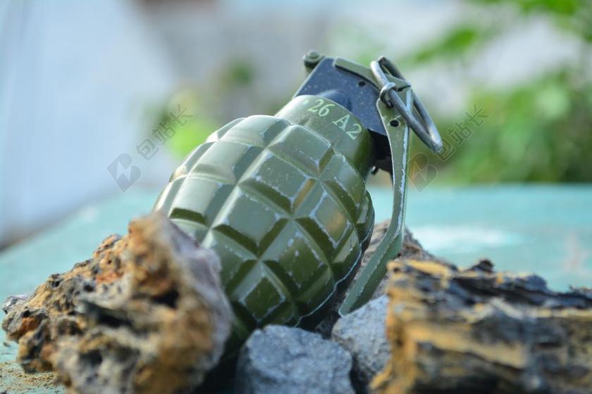 手榴弹 摇滚 尼康