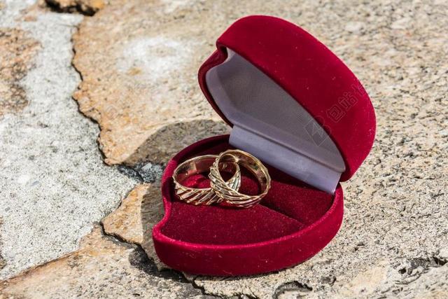 结婚戒指 佳期 爱 婚礼 一天 环 浪漫 黄金 婚姻 庆典