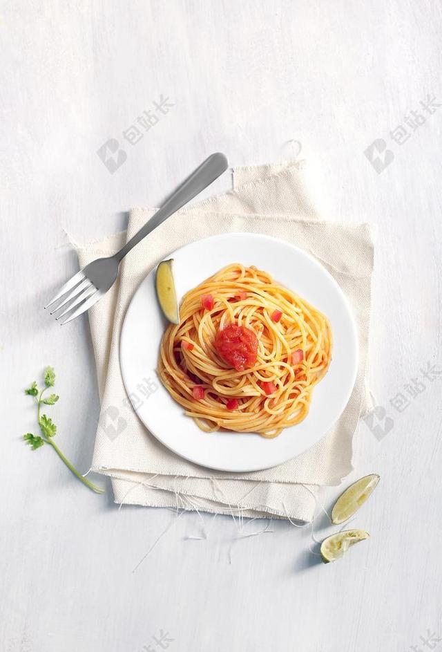 意大利面 午餐 早餐 晚餐 一个来 一个TOI 叉子 街道