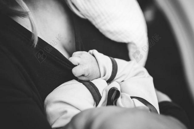 母亲 女子 人 孩子 婴儿 儿童 蹒跚 母乳喂养