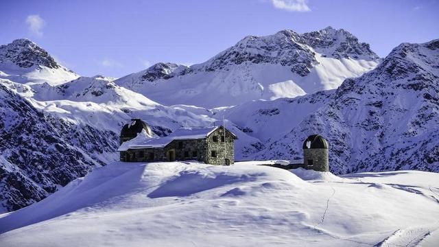 天文观测台 雪 望远镜 雪景 山 冬天 寒冬 冷 建设 院