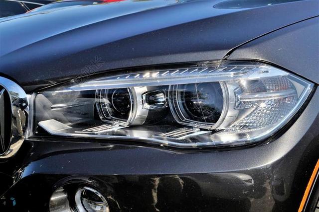 前拥有的 宝马X5 SUV 头灯 头光 烤架 前 危险光