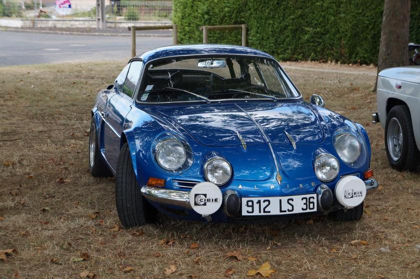 雷诺 高山 110 蓝色 竞赛 BERLINETTA跑车 集会