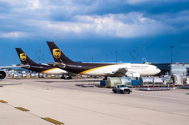 UPS的 引擎 发动机 波音公司 747 8F机场 飞机 飞