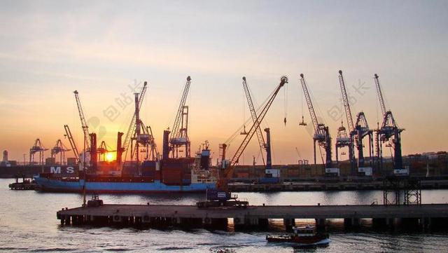 AMBARLI口 火鸡 博斯普鲁斯 海峡 端口 起重机