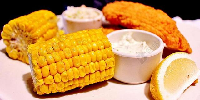 内陆地区 牛排 玉米 KHOBAR 鱼 圆角 食品 柠檬 热