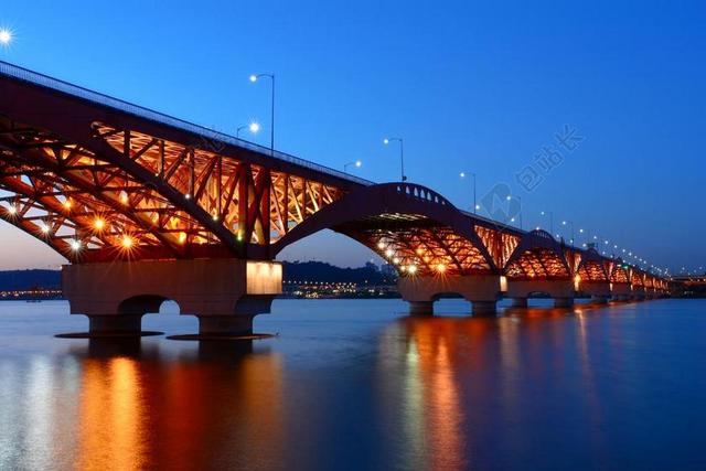 建筑汉城大桥夜景背景图片