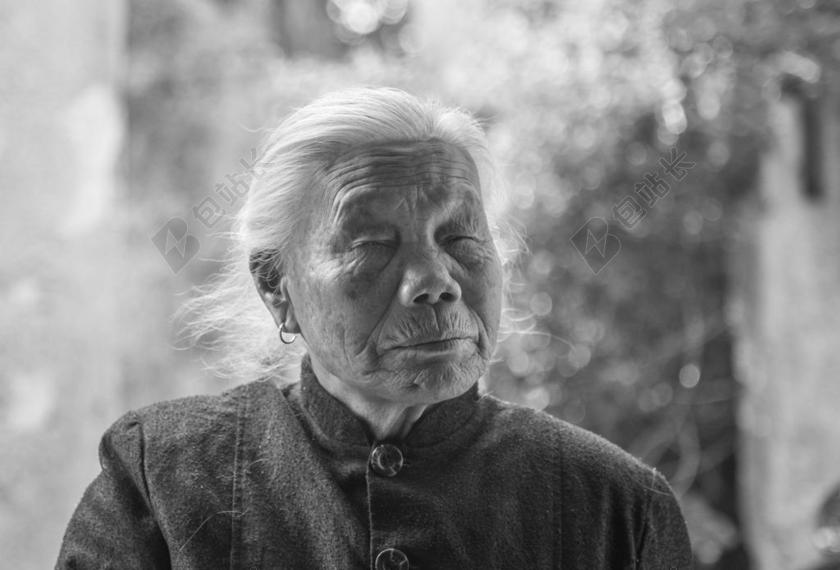 老人 皱纹 黑白