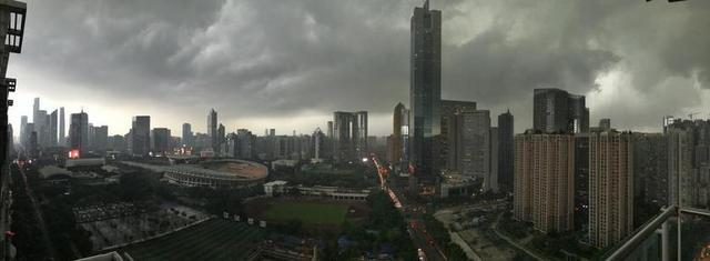 广州 大雨 高楼