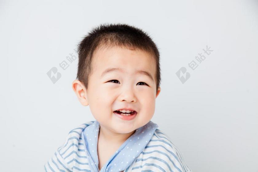 笑脸孩子 笑脸小男孩 可爱小孩