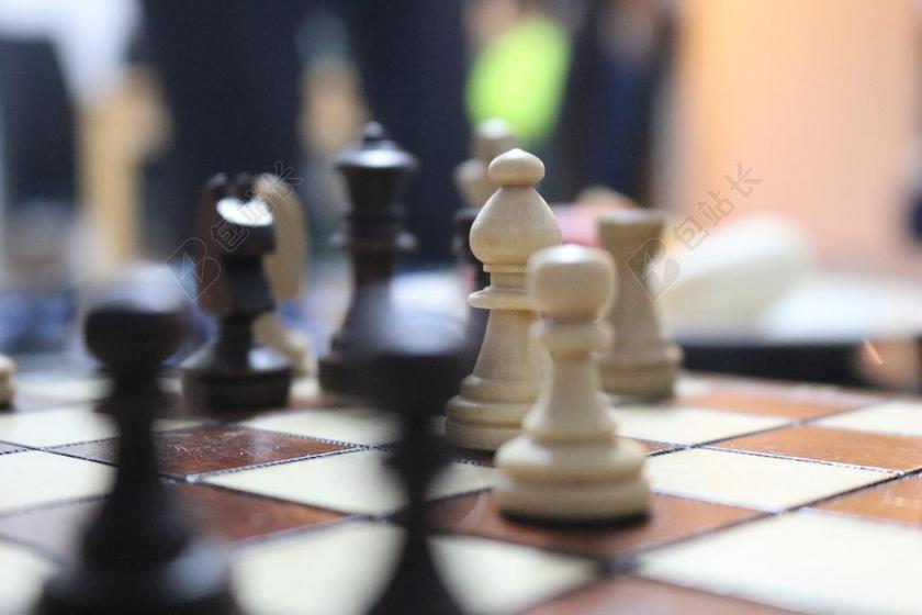 象棋 马 SPRINGER国际象棋棋盘 棋盘上的棋子 战略