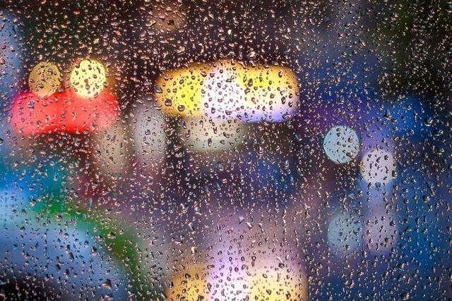 雨 滴 湿 玻璃 玻璃