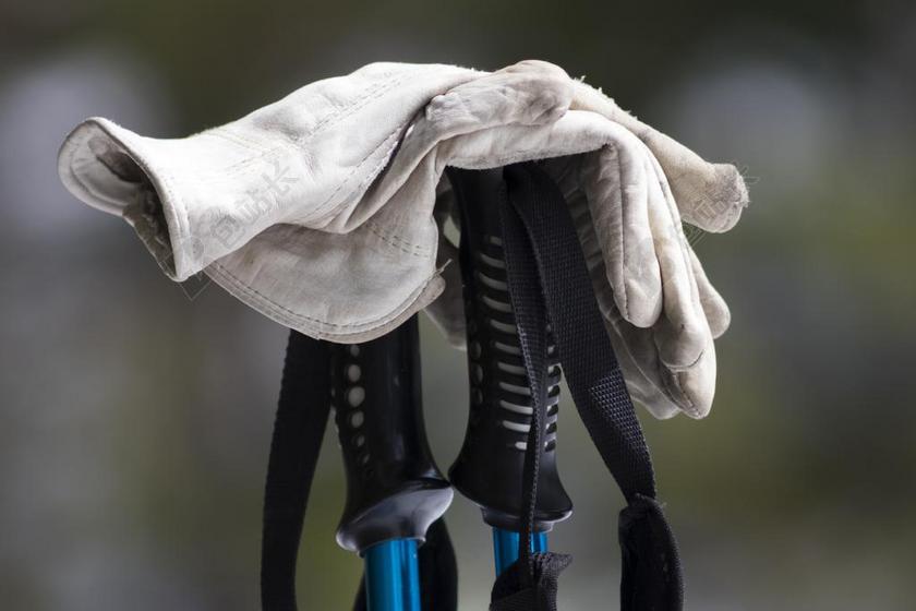 徒步旅行 徒步旅行棍子和手套