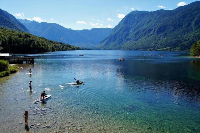 伯尼 伯尼湖 斯洛文尼亚 朱利安阿尔卑斯山 清水 全景 旅游