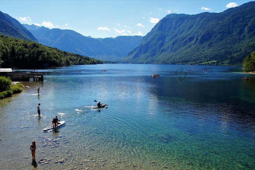 伯尼 伯尼湖 斯洛文尼亚 朱利安阿尔卑斯山 清水 全景 旅游