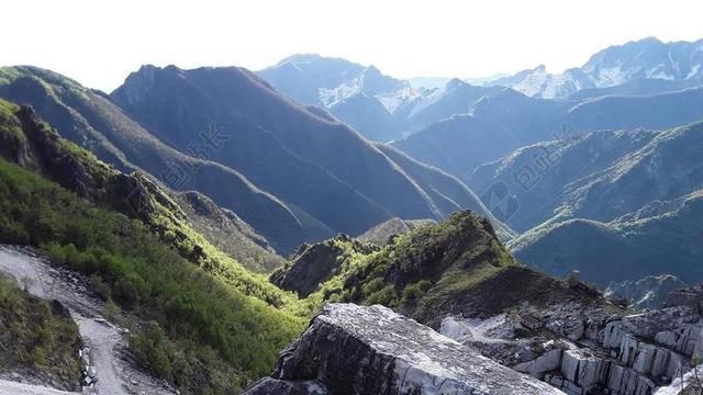 卡拉拉  鱼涌 大理石 量子的安慰 山 脊 通过 石头