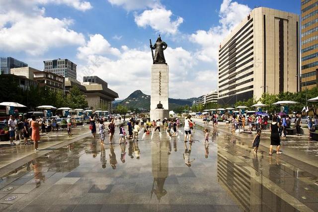 钟路 怡馨太阳 公园 夏天 天空 倾角 喷泉 韩国