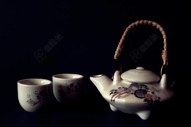 瓷器 集装箱 船 碗里 陶器 杯 水壶 展览 工程 艺术