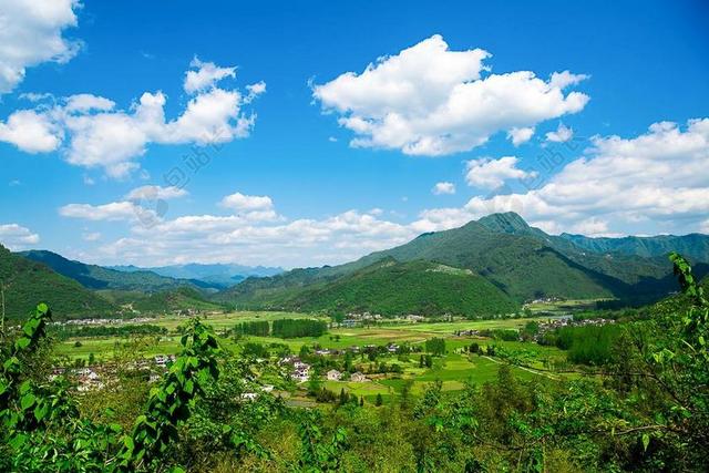 山村 村庄 云