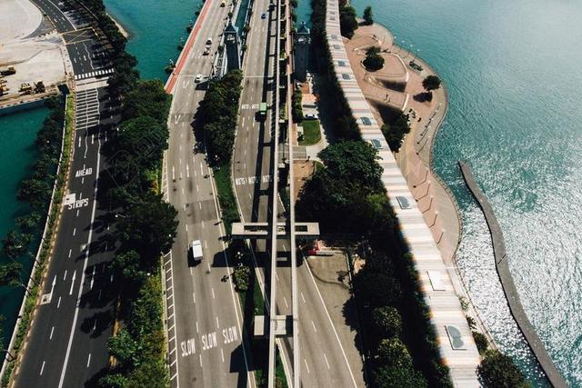 海 水 湾 树 植物 自然 路 高速公路 公路 铁路 车