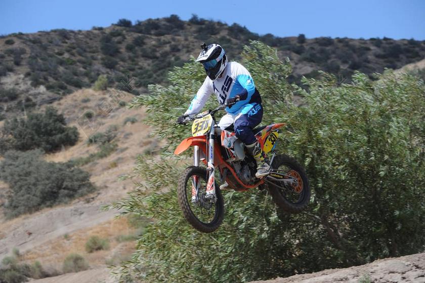 跳 摩托车 MX的摩托车越野赛 污垢 自行车 比赛 越野摩托车