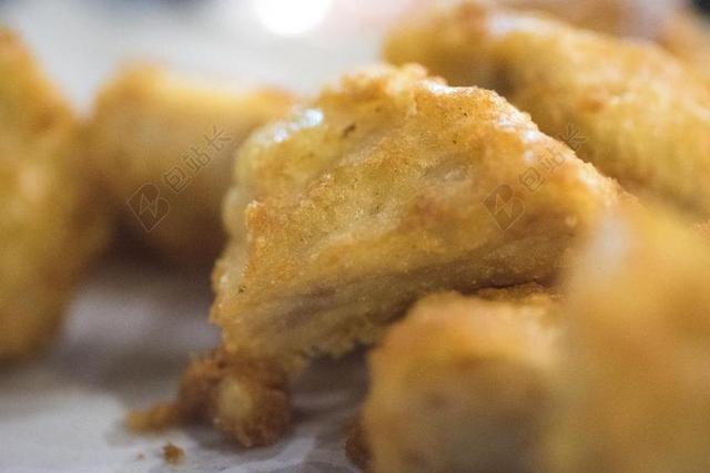 餐饮唯美鸡块背景图片