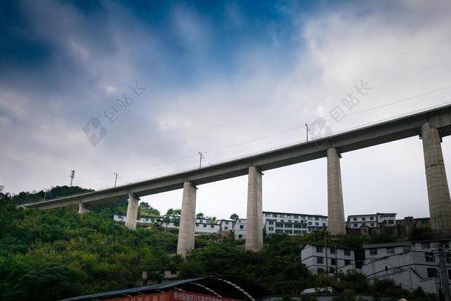 贵州 贵阳 立交桥 高铁铁轨