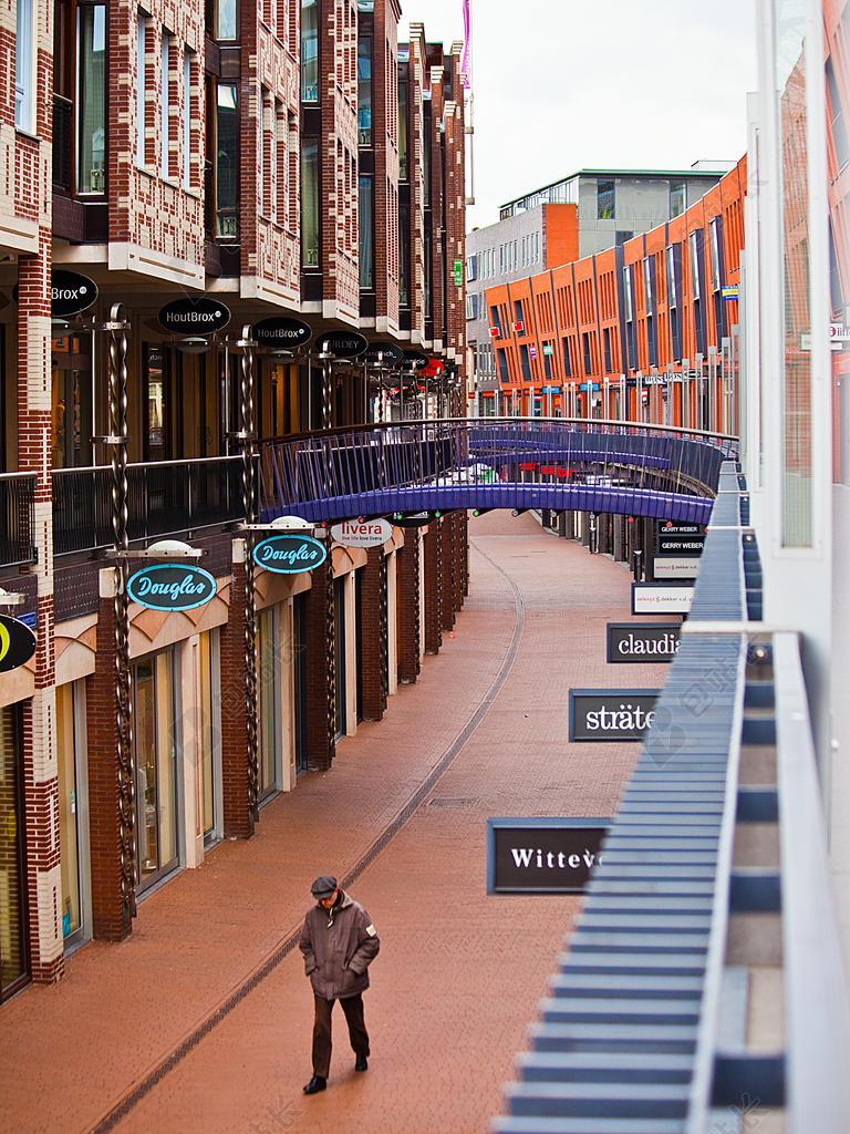 行人 行人专用区 个人 街头摄影 荷兰 去 人类 路 市中心