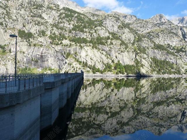坝 ESTANY DE CAVALLERS 比利牛斯 水力发电